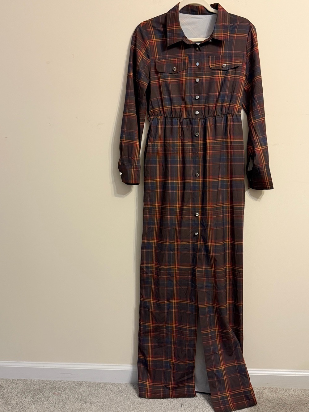 Button-Front Plaid Maxi Shirt Dress. - Picture 3 of 4